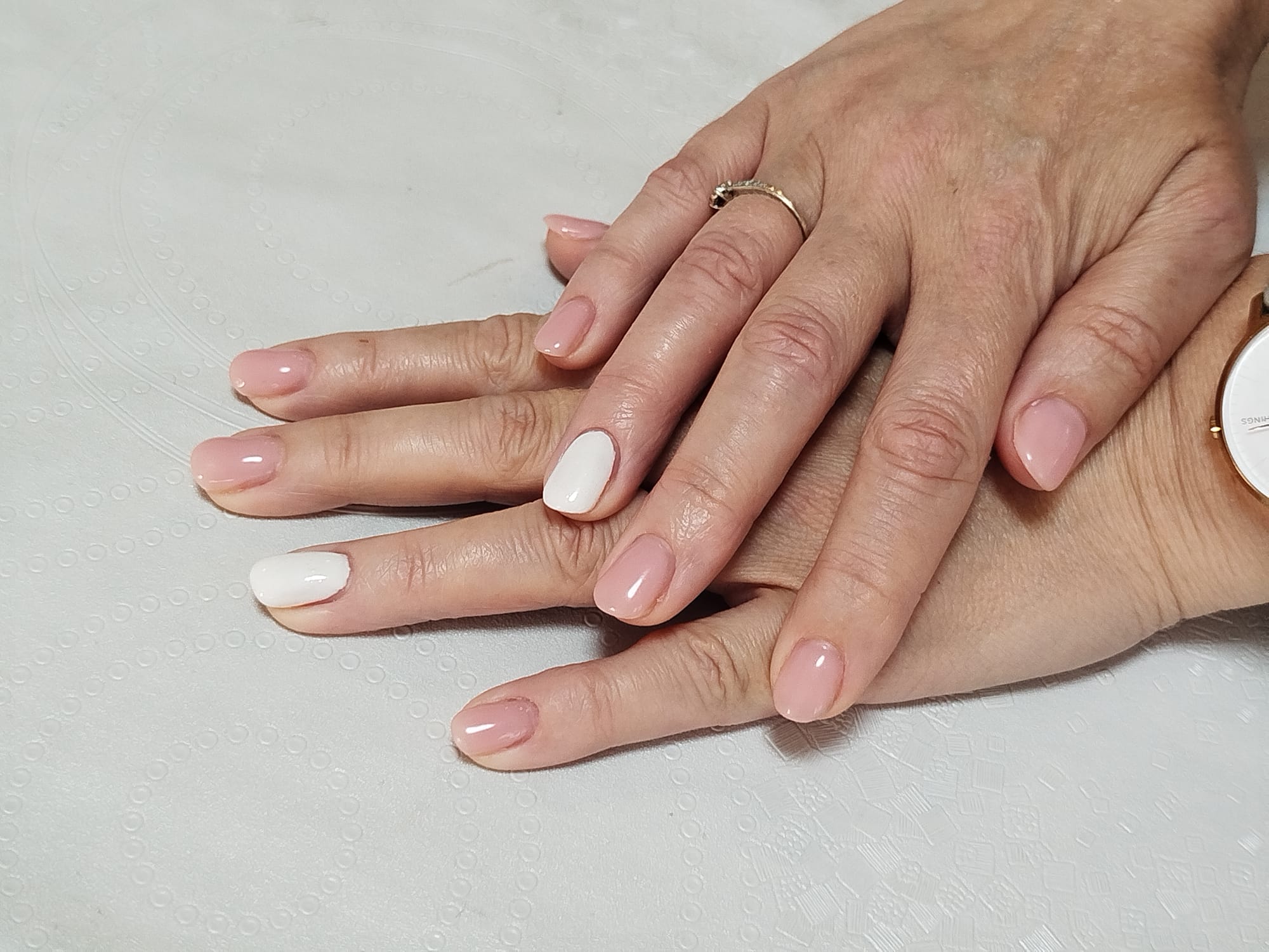 image de l'avis sur la pose de vernis renforcé de Nathalie-DEMOULINGER