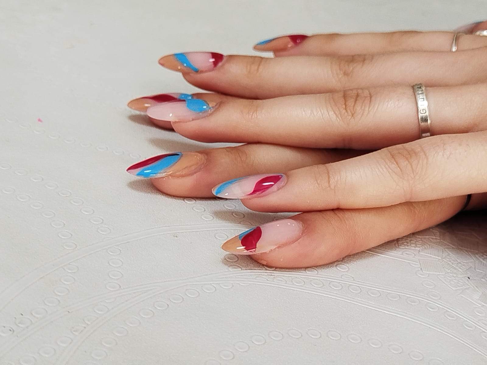 image de l'avis sur la pose de vernis de abricot, nail art